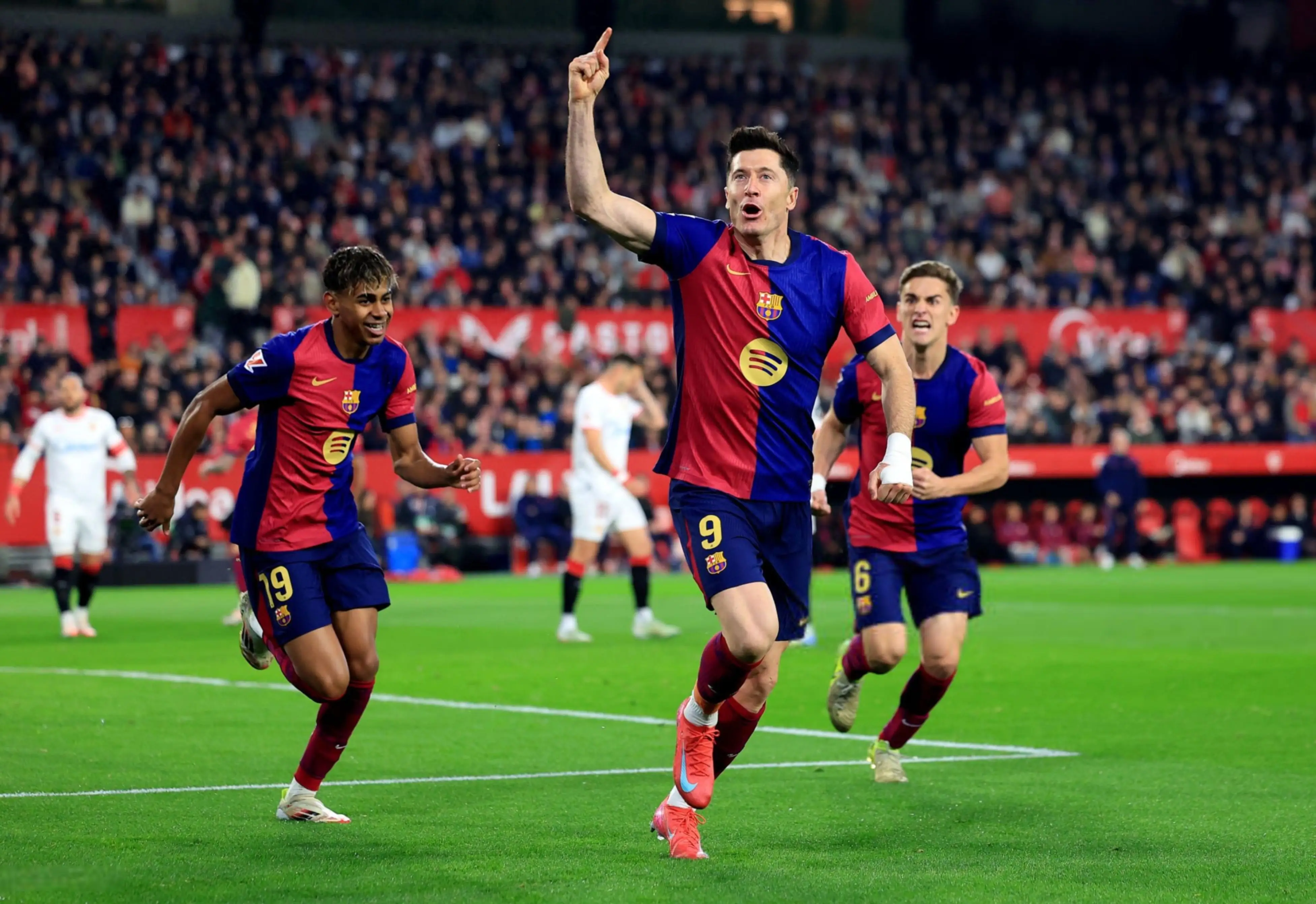 姆巴佩重返赛场，领先优势明显首场状态出色，加拿大队观众沸腾！的简单介绍星空体育