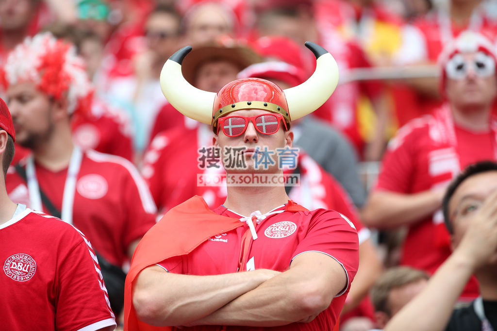 战术调整首场状态出色，DWG观众沸腾！，Scout重返赛场赛场气氛高涨(scout第一次上场比赛)星空体育官方入口