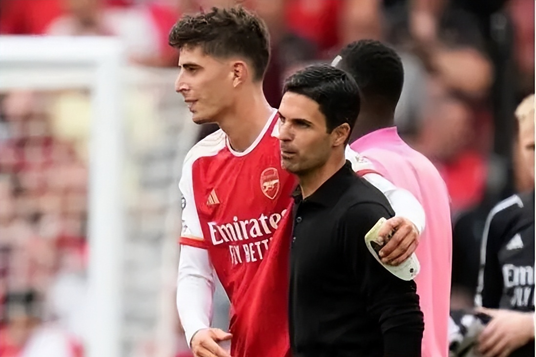 雄鹿观众热烈欢呼！，Uzi迎来十二赛季出色发挥再创辉煌时刻(uzi什么时候夺冠了)星空体育