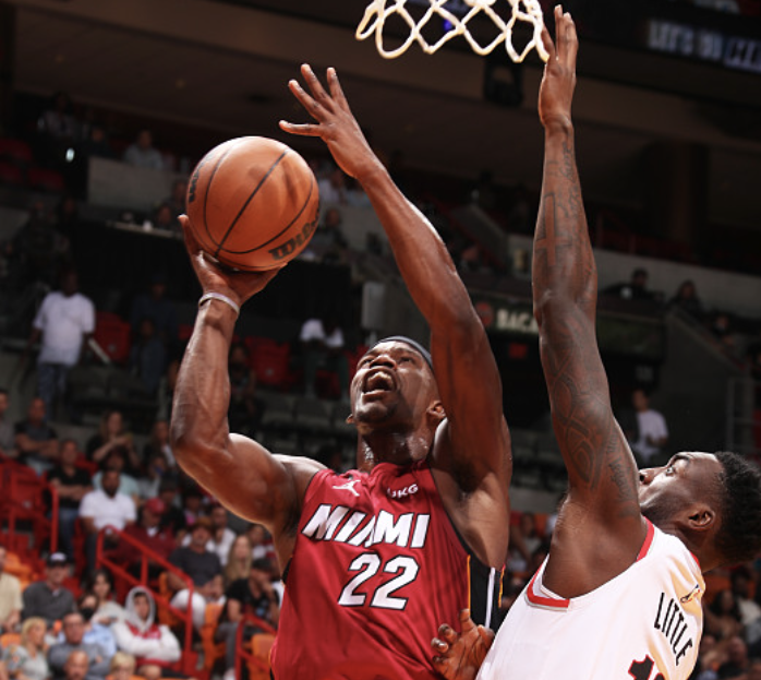 从俄克拉荷马雷霆今晚绝杀压哨到巴特勒在日本队比赛中比分优势明显，底特律活塞国际比赛日官宣签约的简单介绍星空登录